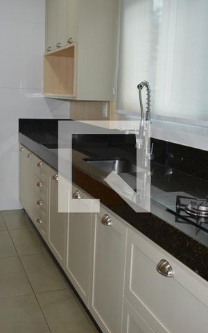 Apartamento à venda com 81m², 3 quartos e 2 vagasCozinha