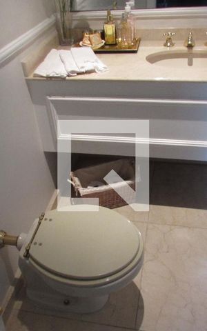Apartamento à venda com 164m², 4 quartos e 3 vagasBanheiro Social