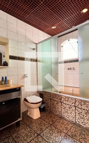 Casa à venda com 203m², 3 quartos e 2 vagas Casa à venda com 203m², 3 quartos e 2 vagasBanheiro da Suíte