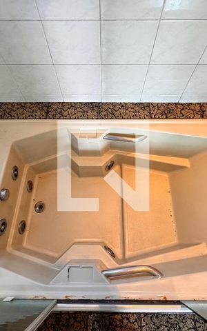 Casa à venda com 203m², 3 quartos e 2 vagas Casa à venda com 203m², 3 quartos e 2 vagasBanheiro da Suíte