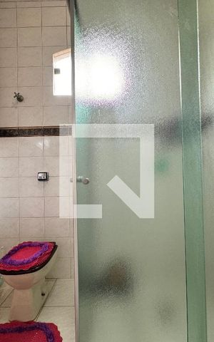 Casa à venda com 203m², 3 quartos e 2 vagas Casa à venda com 203m², 3 quartos e 2 vagasBanheiro 2