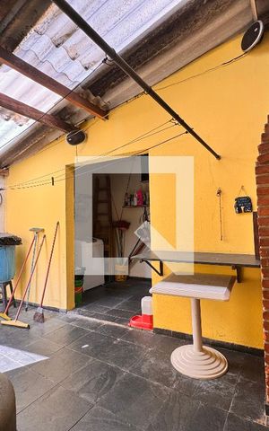 Casa à venda com 203m², 3 quartos e 2 vagas Casa à venda com 203m², 3 quartos e 2 vagasÁrea comum - Churrasqueira