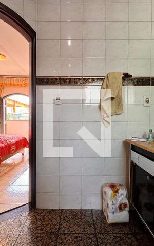 Casa à venda com 203m², 3 quartos e 2 vagas Casa à venda com 203m², 3 quartos e 2 vagasBanheiro da Suíte
