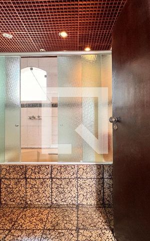 Casa à venda com 203m², 3 quartos e 2 vagas Casa à venda com 203m², 3 quartos e 2 vagasBanheiro da Suíte