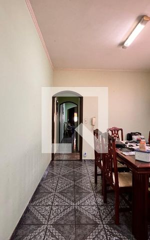 Casa à venda com 203m², 3 quartos e 2 vagas Casa à venda com 203m², 3 quartos e 2 vagasCopa