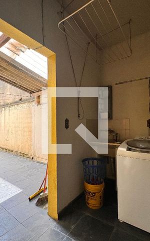 Casa à venda com 203m², 3 quartos e 2 vagas Casa à venda com 203m², 3 quartos e 2 vagasLavanderia