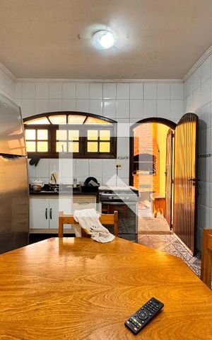 Casa à venda com 203m², 3 quartos e 2 vagas Casa à venda com 203m², 3 quartos e 2 vagasCozinha