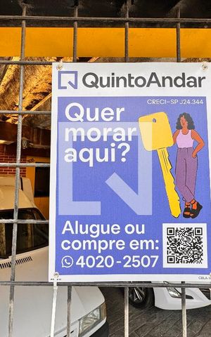 Casa à venda com 203m², 3 quartos e 2 vagas Casa à venda com 203m², 3 quartos e 2 vagasInstalação de plaquinha