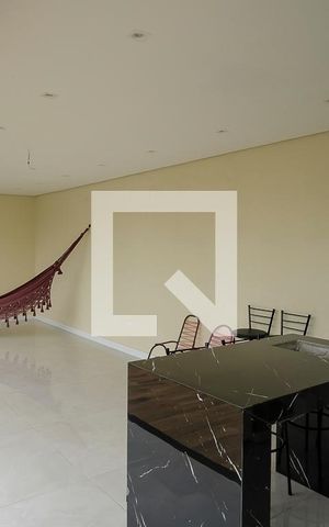 Casa à venda com 330m², 3 quartos e 6 vagasQuintal