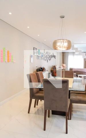 Casa à venda com 330m², 3 quartos e 6 vagasSala de Jantar