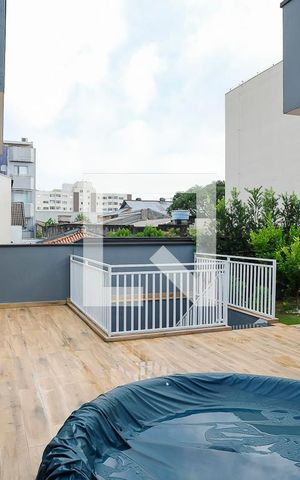 Casa à venda com 330m², 3 quartos e 6 vagasQuintal