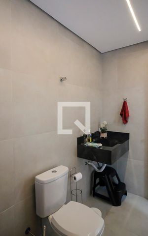 Casa à venda com 330m², 3 quartos e 6 vagasÁrea de Serviço