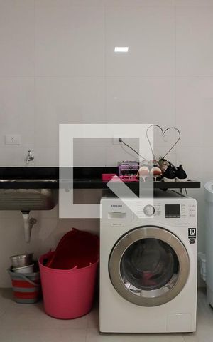 Casa à venda com 330m², 3 quartos e 6 vagasÁrea de Serviço
