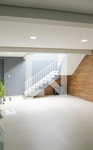 Casa à venda com 330m², 3 quartos e 6 vagasÁrea de Serviço