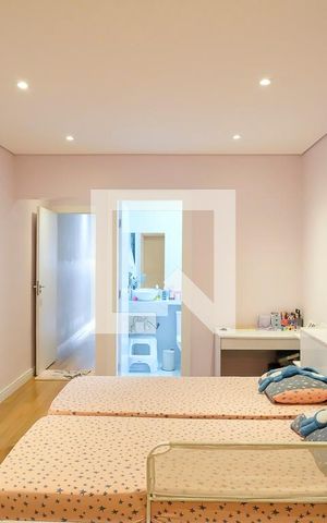 Casa à venda com 330m², 3 quartos e 6 vagasSuíte 3