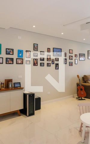Casa à venda com 330m², 3 quartos e 6 vagasSala