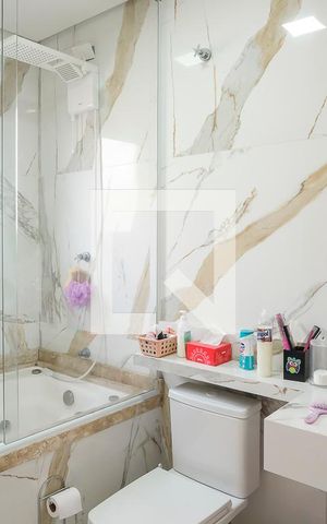 Casa à venda com 330m², 3 quartos e 6 vagasBanheiro da Suíte 1