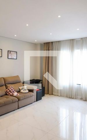 Casa à venda com 330m², 3 quartos e 6 vagasSala