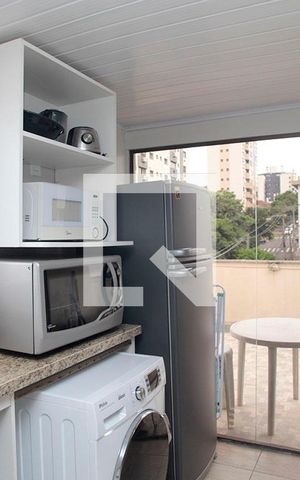 Apartamento à venda com 137m², 3 quartos e 1 vagaCozinha c Churrasqueira + Área de Serviço 2