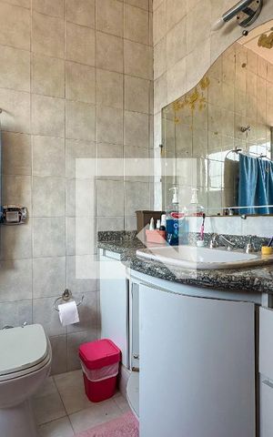 Casa à venda com 288m², 3 quartos e 2 vagas Casa à venda com 288m², 3 quartos e 2 vagasBanheiro do Quarto 3