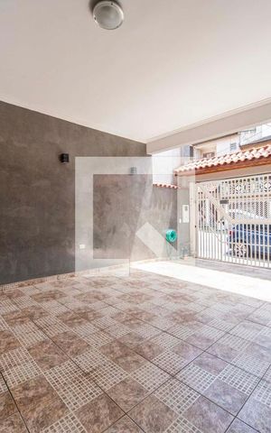Casa à venda com 156m², 3 quartos e 2 vagas Casa à venda com 156m², 3 quartos e 2 vagasGaragem