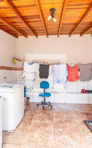 Casa à venda com 156m², 3 quartos e 2 vagas Casa à venda com 156m², 3 quartos e 2 vagasÁrea de Serviço