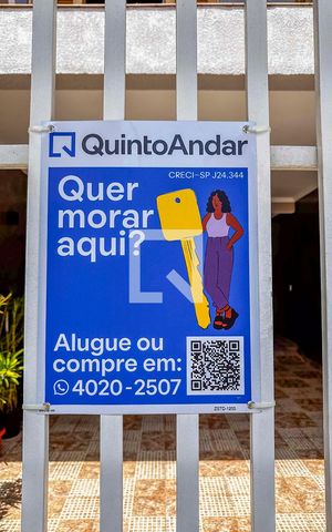Casa à venda com 156m², 3 quartos e 2 vagas Casa à venda com 156m², 3 quartos e 2 vagasPlaca Banner Instalada na Fachada