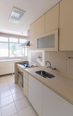 Apartamento à venda com 107m², 3 quartos e 2 vagasCozinha