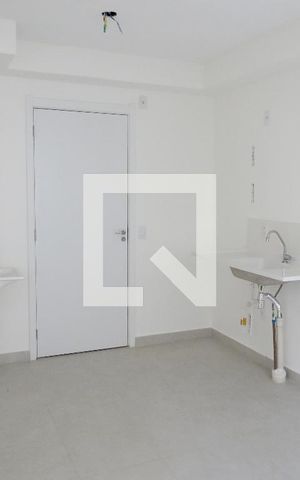 Apartamento à venda com 33m², 2 quartos e sem vagaSala/Cozinha
