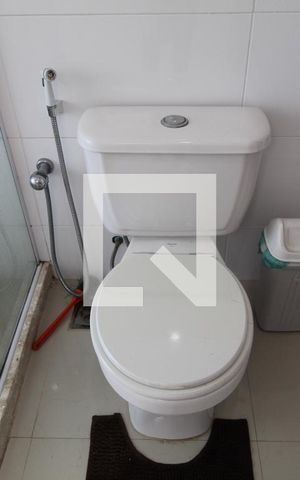 Casa à venda com 328m², 4 quartos e sem vagaBanheiro da suíte 2