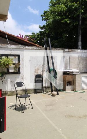 Casa à venda com 328m², 4 quartos e sem vagaGaragem