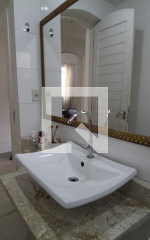 Casa à venda com 328m², 4 quartos e sem vagaLavabo