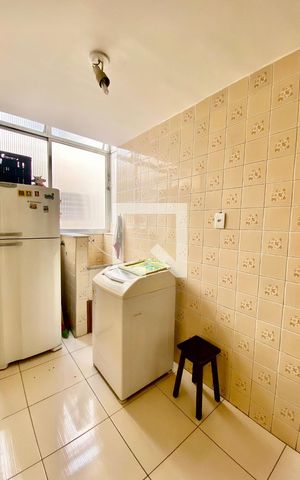 Apartamento à venda com 60m², 2 quartos e sem vaga Apartamento à venda com 60m², 2 quartos e sem vagaÁREA DE SERVIÇO