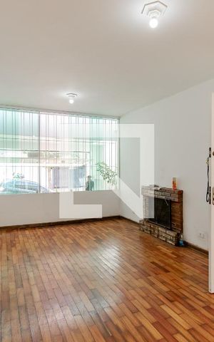 Casa à venda com 121m², 3 quartos e 2 vagasSala