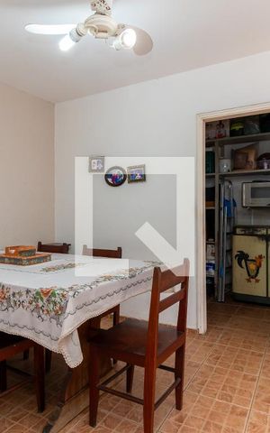 Casa à venda com 200m², 3 quartos e 2 vagas Casa à venda com 200m², 3 quartos e 2 vagasÁrea Gourmet