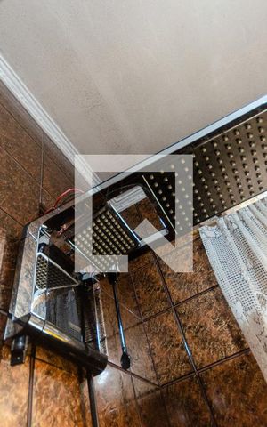 Casa à venda com 220m², 3 quartos e 4 vagas Casa à venda com 220m², 3 quartos e 4 vagasBanheiro da Suíte