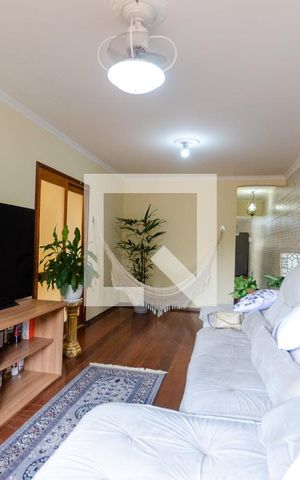 Casa à venda com 220m², 3 quartos e 4 vagas Casa à venda com 220m², 3 quartos e 4 vagasSala