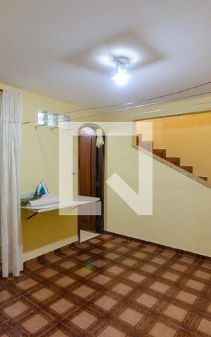 Casa à venda com 220m², 3 quartos e 4 vagas Casa à venda com 220m², 3 quartos e 4 vagasÁrea de Serviço