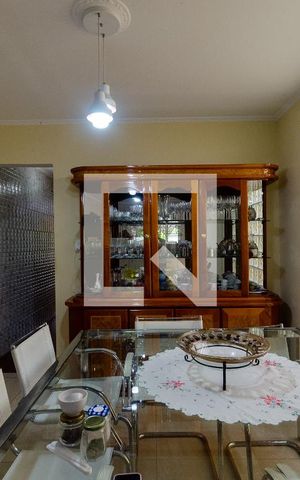 Casa à venda com 220m², 3 quartos e 4 vagas Casa à venda com 220m², 3 quartos e 4 vagasCozinha