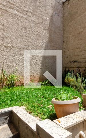Casa à venda com 220m², 3 quartos e 4 vagas Casa à venda com 220m², 3 quartos e 4 vagasJardim