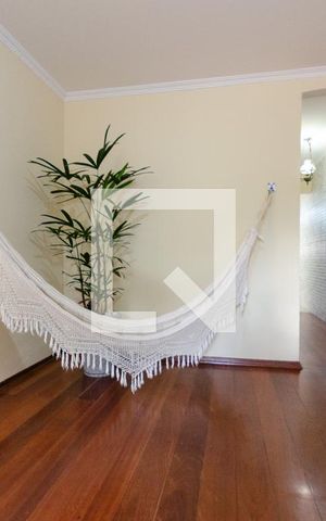 Casa à venda com 220m², 3 quartos e 4 vagas Casa à venda com 220m², 3 quartos e 4 vagasSala