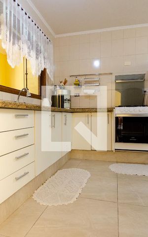 Casa à venda com 220m², 3 quartos e 4 vagas Casa à venda com 220m², 3 quartos e 4 vagasCozinha