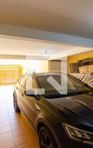 Casa à venda com 220m², 3 quartos e 4 vagas Casa à venda com 220m², 3 quartos e 4 vagasGaragem
