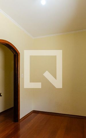 Casa à venda com 220m², 3 quartos e 4 vagas Casa à venda com 220m², 3 quartos e 4 vagasQuarto 1