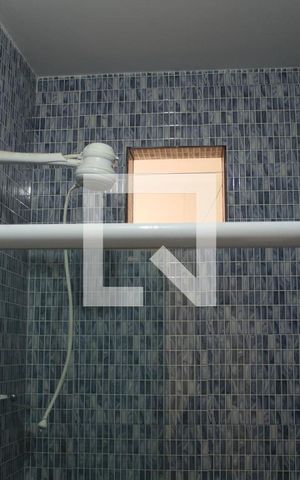 Casa de condomínio para alugar com 130m², 2 quartos e 1 vagaBanheiro Corredor