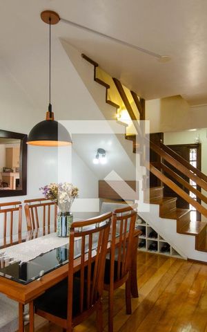 Casa à venda com 268m², 4 quartos e 2 vagas Casa à venda com 268m², 4 quartos e 2 vagasSala de Jantar