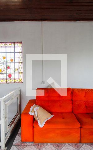 Casa à venda com 750m², 6 quartos e 4 vagas Casa à venda com 750m², 6 quartos e 4 vagasSala