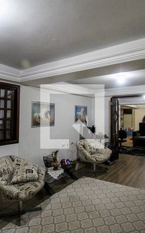 Casa à venda com 750m², 6 quartos e 4 vagas Casa à venda com 750m², 6 quartos e 4 vagasSala 2