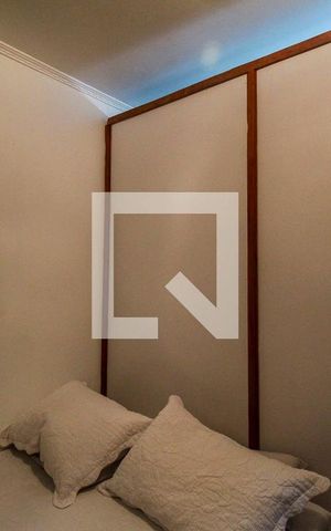 Casa à venda com 750m², 6 quartos e 4 vagas Casa à venda com 750m², 6 quartos e 4 vagasCasa 2 - Quarto 5