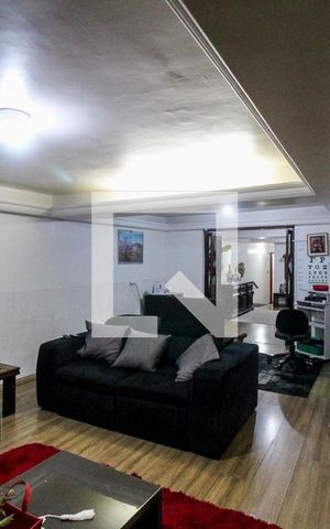Casa à venda com 750m², 6 quartos e 4 vagas Casa à venda com 750m², 6 quartos e 4 vagasSala 2